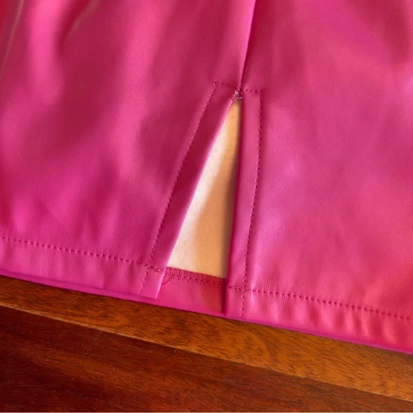 Entro boutique hot pink pleather mini skirt size L - Picture 3 of 8